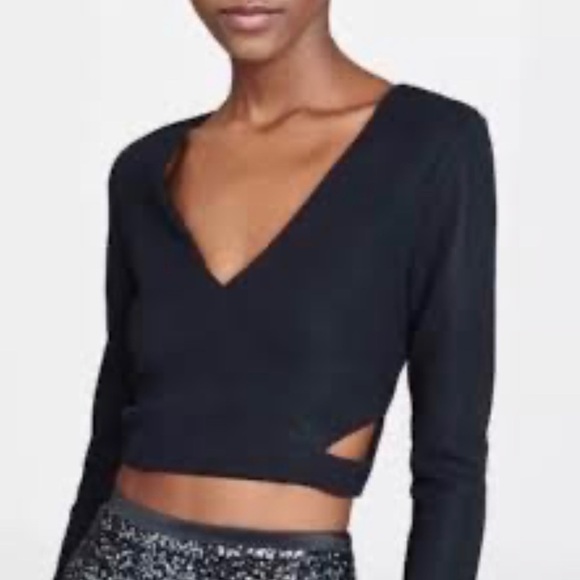 Express Tops - Express cutout long sleeve crop top
